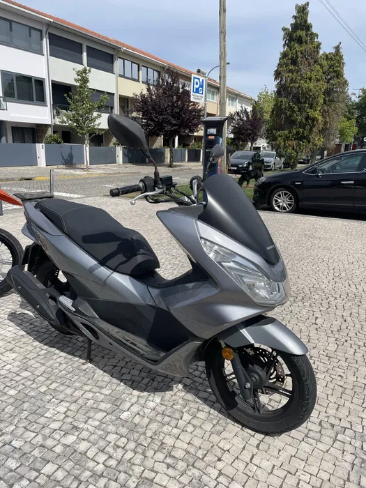 Honda PCX 125 2017 Bom Estado
